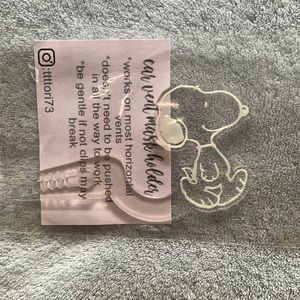 2/$15 :Snoopy car vent mask holder